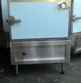 Tủ nấu cơm công nghiệp bằng điện. 